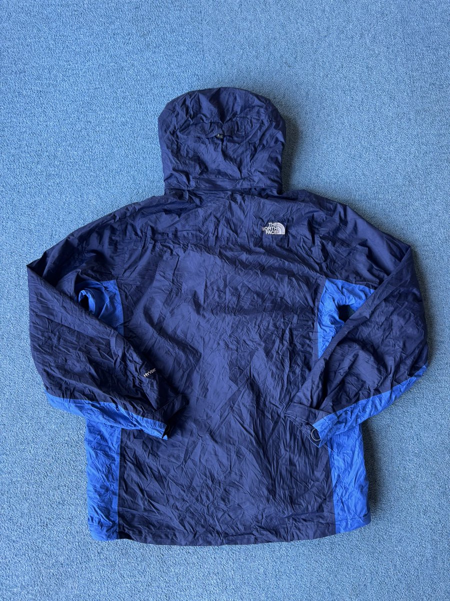 mirage029's tweet image. .
.
THE NORTH FACE
Mountain  Parker
.
Patagonia
Nylon jacket
.
どちらも日本未発売の希少アイテムです😀
.
ノースの同系色のジャケットもまとまりあって良いし、
パタゴニアの企業ロゴかなり珍しいかと😊
.
是非チェックして下さい✅
.
大洗シーサイドステーション2階
Mirage
.
#茨城 #大洗 #古着