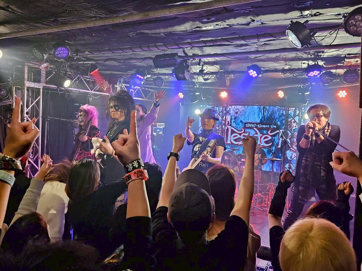 GRaisproject's tweet photo. 改めて14日はファンの皆様
クレッシェンドはじめ関係者の皆様
共演者様他、皆様どうもありがとうございました！

サミー60THほんとにおめでとう♪
知り合って、40年も経つのか😅

お互いまだまだ頑張ろね😎

あの頃に戻りつつ、今を実感させてくれて
ありがとう、ホーンテッドハウス＆ホーリー https://t.co/mjSdK6mjBC