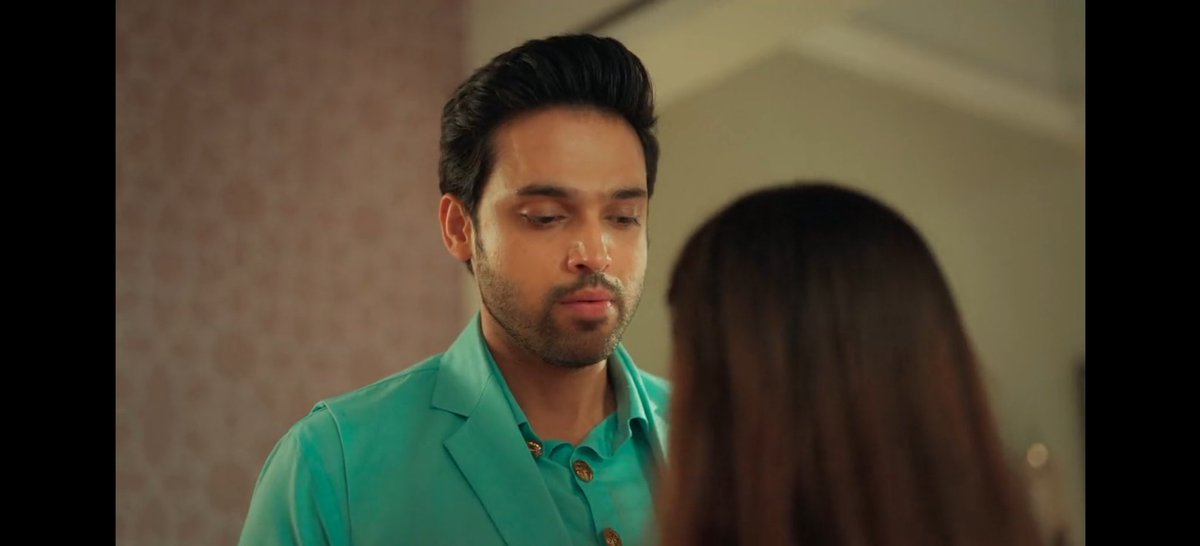 Kausar deserves to find out how comfortable Mahid makes her duaghter
Seher legit went up to hug him because he gifted her a phone. 
The happy glow on her face was unadulterated
Because she never thought Mahid was kind enough to be her life partner in every sense

#SeherHoneKoHai