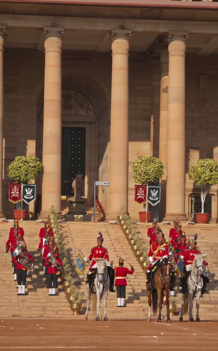 diaspora_india's tweet photo. The #87thKIP participants visited Rashtrapati Bhavan to witness the Change of Guard Ceremony, explored Amrit Udyan and the Rashtrapati Bhavan Museum, and later visited Humayun’s Tomb, experiencing India’s architectural grandeur and civilisational legacy.
#KnowIndiaProgramme https://t.co/5eTna0MgvJ