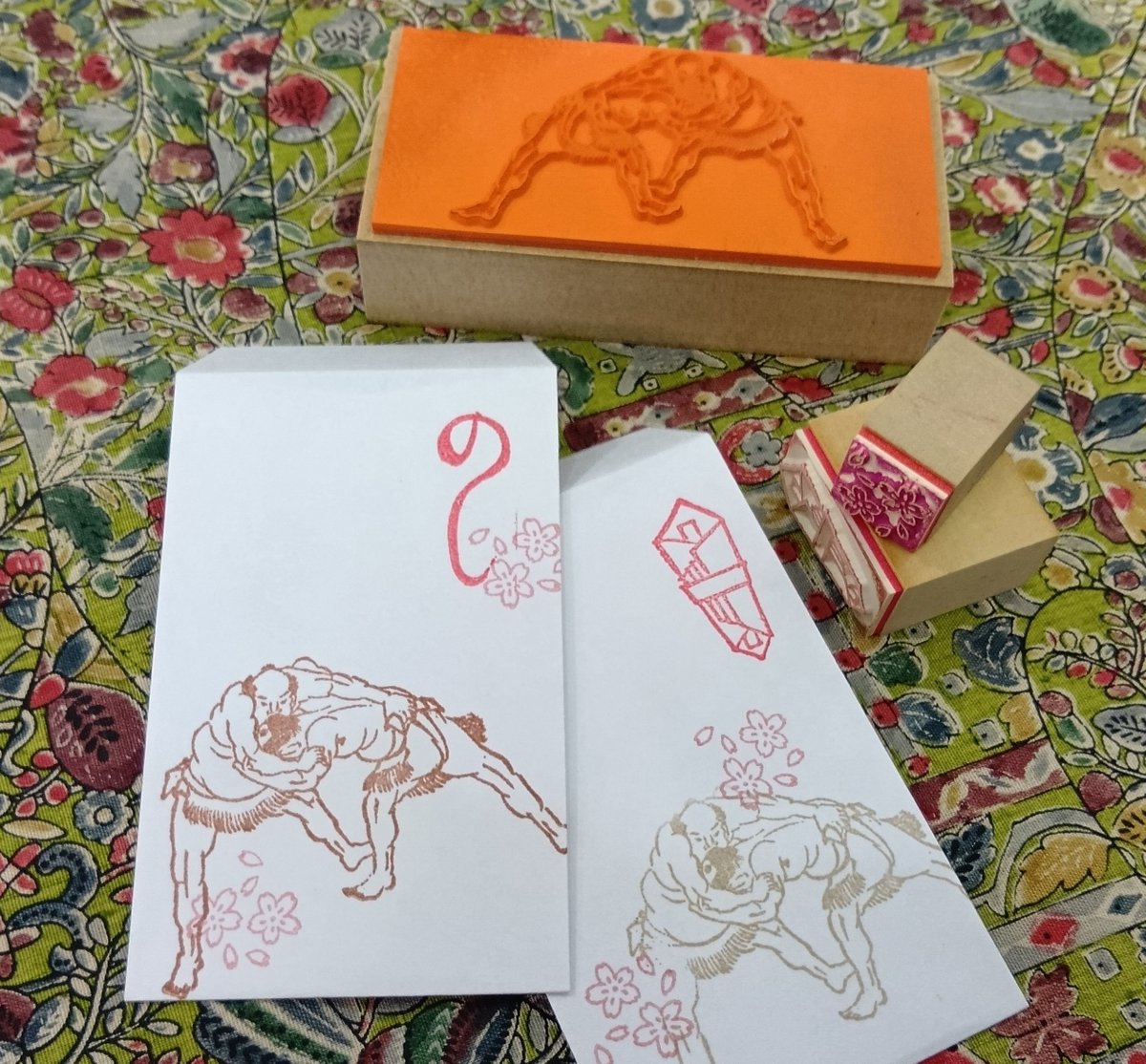 ラバースタンプコレクション 》 本のような箱に収められた ＃スタンプ