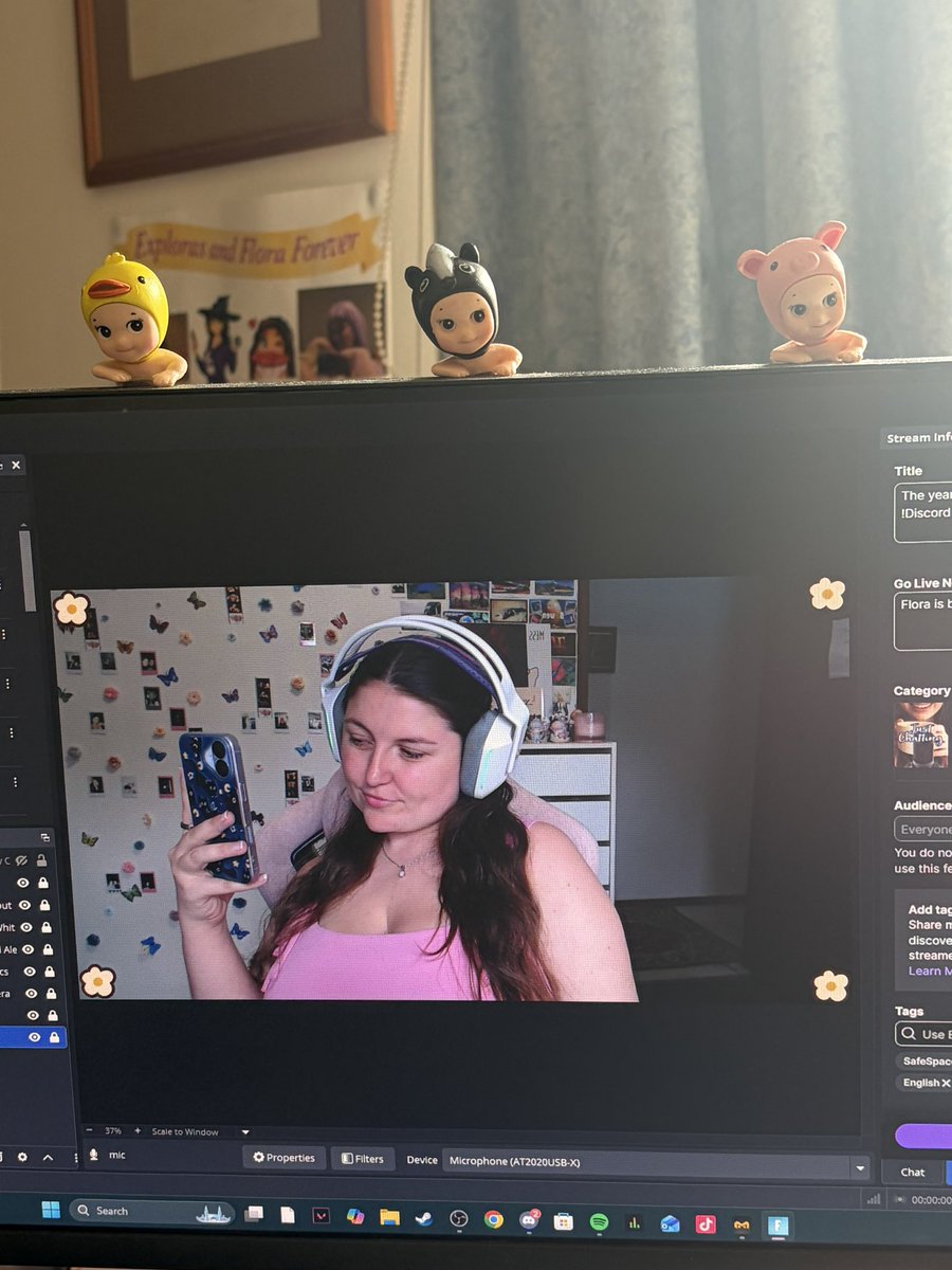FloraElorattv's tweet photo. THE YEAR OF THE FLORA! Back streaming baby I’ve missed you guys 🫶🏼🫶🏼 come say hi! I’ll give you a kiss https://t.co/EAZMy4IOJR https://t.co/HW3cgSoIn6