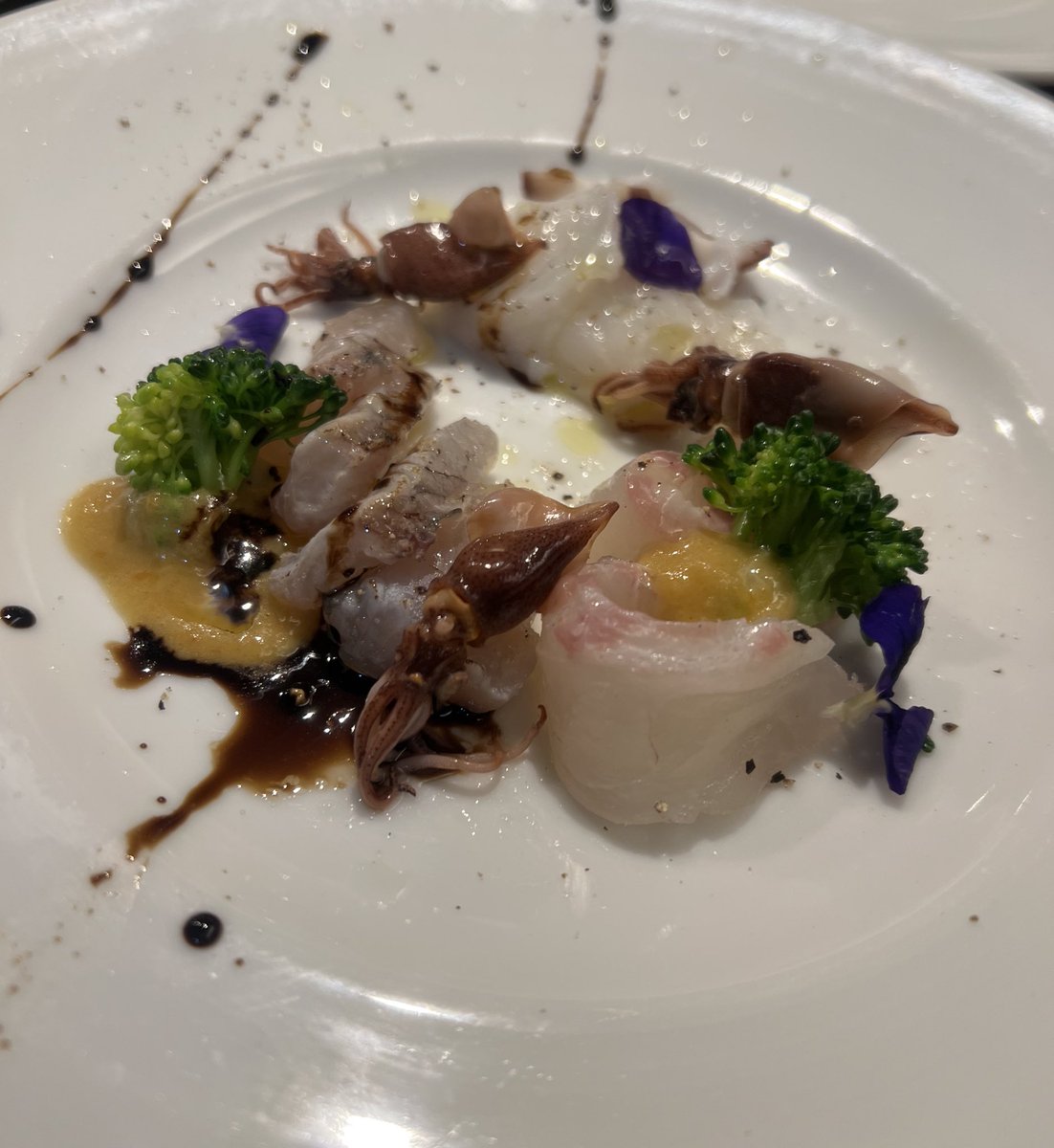 🐟 #サカナ1000フォロワー達成まで終われまてん

2/15 857人▶︎858人✨

いつもいいね👍リポスト♻️フォローありがとうございます😆

久しぶりにイタリアンに行った🤤
カルパッチョにホタルイカ🦑
春食材でパスタ作りたいなぁ🍝
最近パスタ欲が強まってるっ！！

パスタ動画とかみんな見てくれるかな☺️