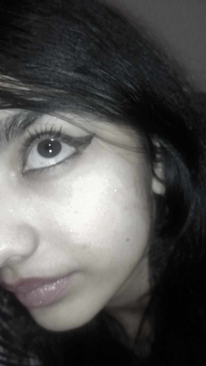 reminded me of this pic of myself.. deleting later 🫠🙏🏼