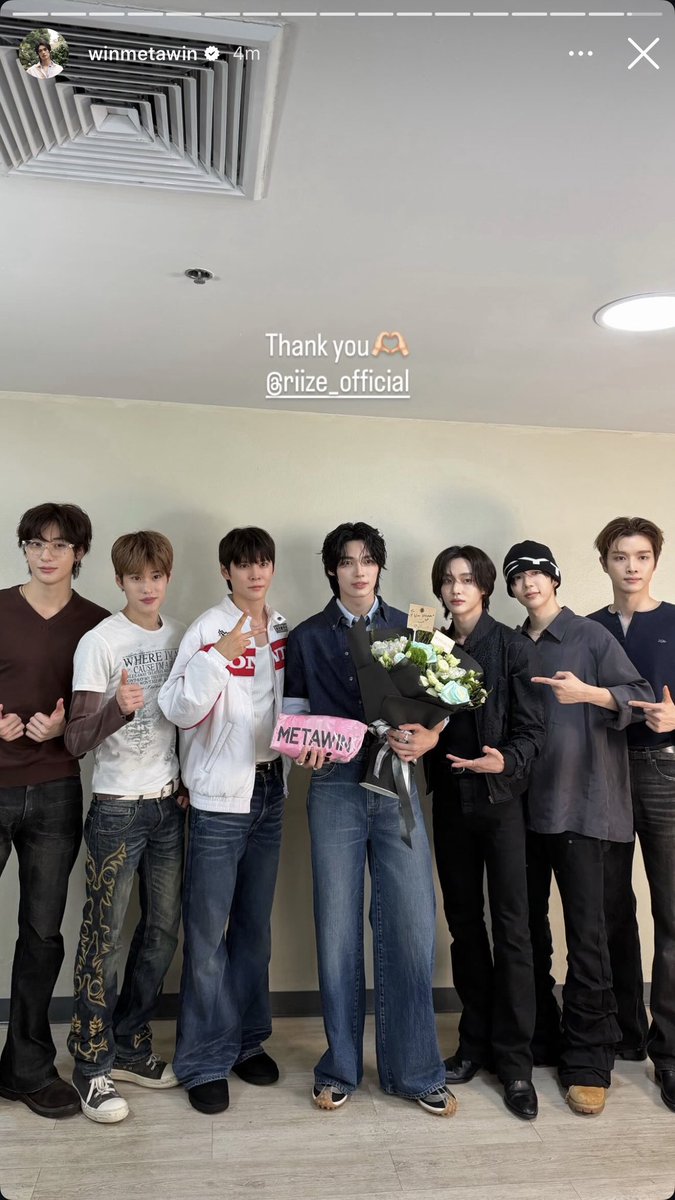 #RIIZE with #winmetawin️️ at Win’s Instagram Story.

RIIZE visited Win during #RISERCONSERTD3 

#KoreanUpdates