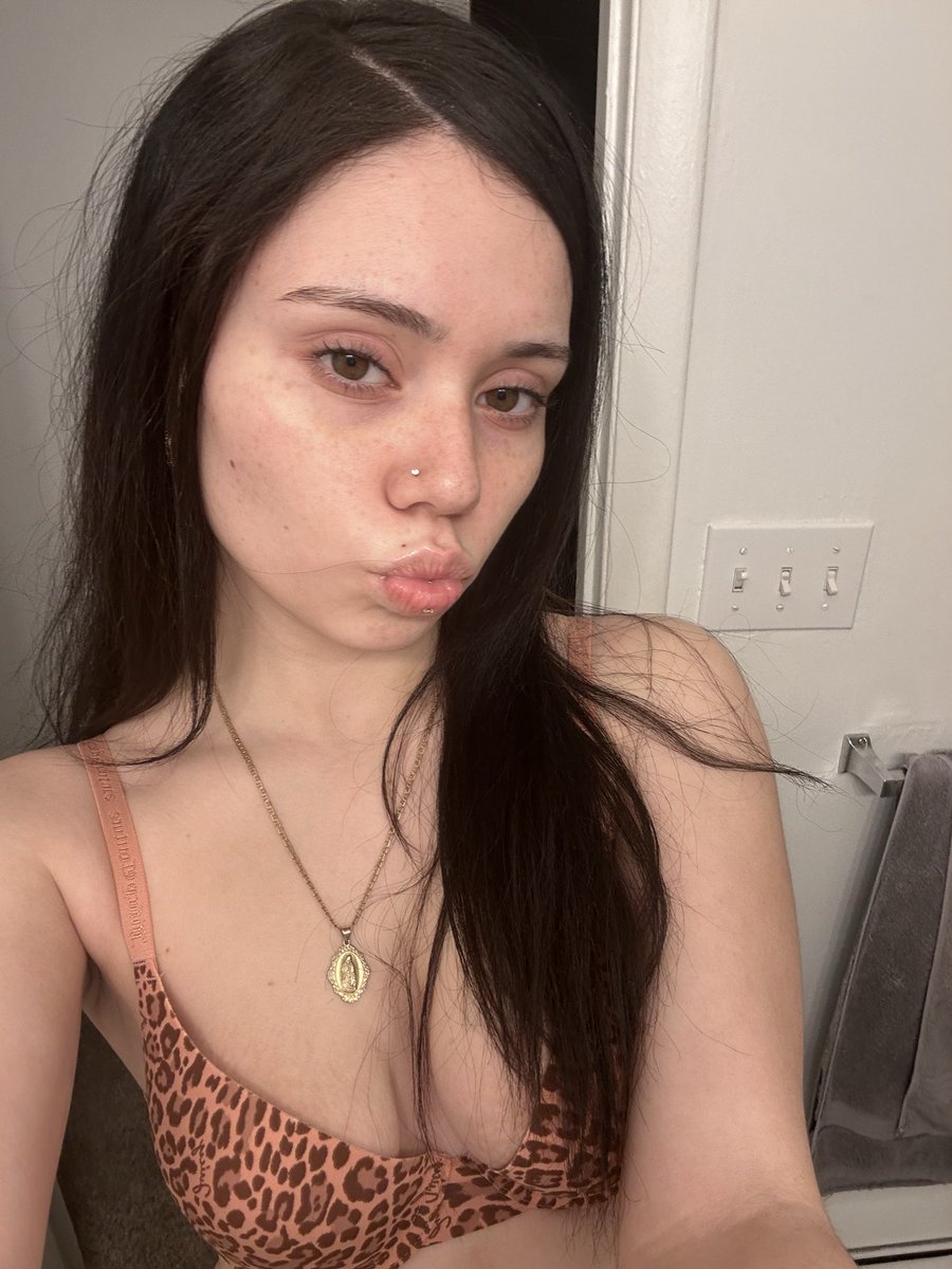 lexi tweet media