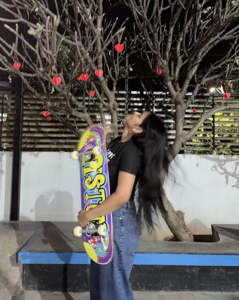 Urvashi 🦢 tweet media