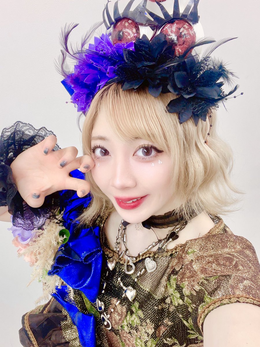 芹沢あかり(キャサリン)🪻Zepp Yokohama 5/20 (@poyopoyoakarin