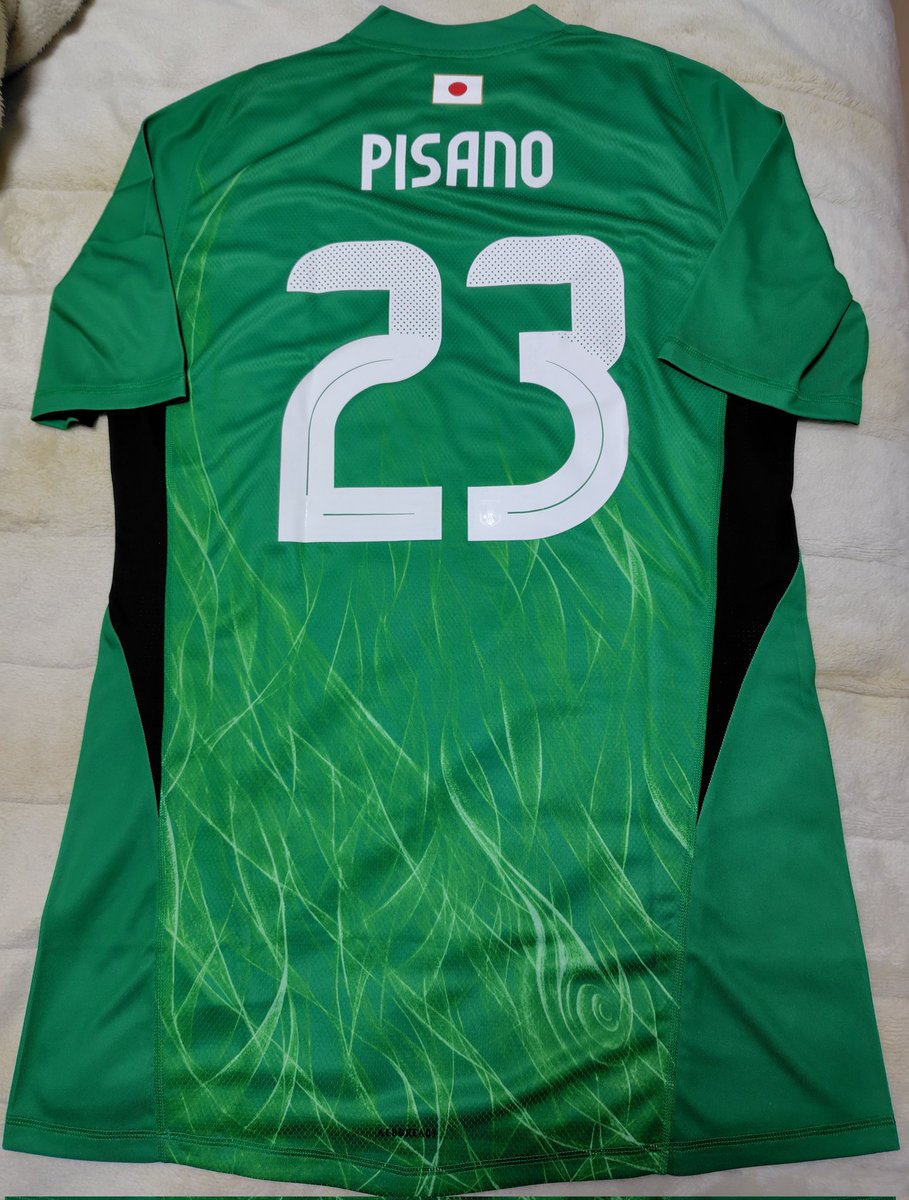 ヒデリン tweet media