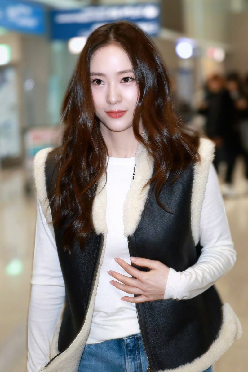 krystclass's tweet photo. 260209 Krystal
cr. JungSooJungBar https://t.co/x7UihmqcZB
