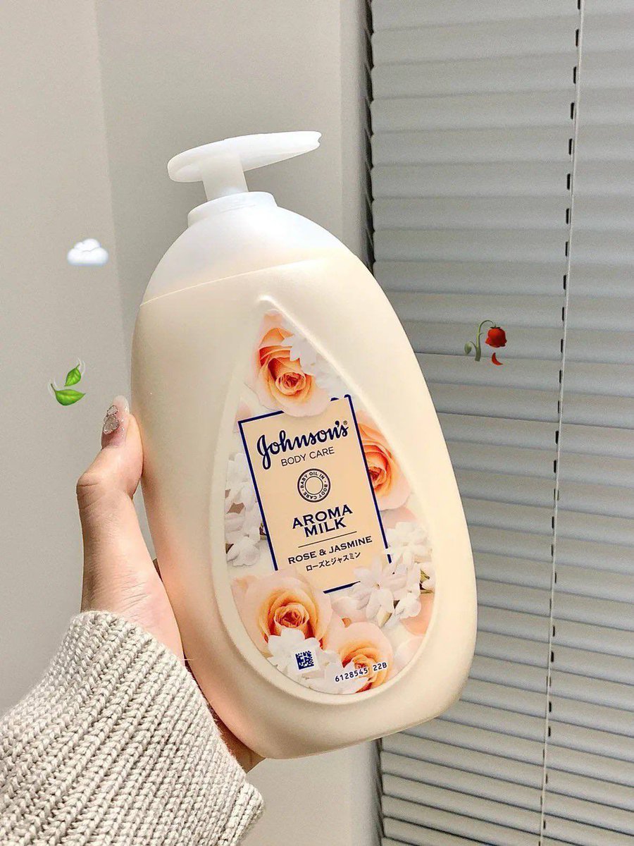 TOLONG BELI INI GUYS‼️
Awalnya cuma expect lembap doang, eh ternyata kulit jadi super halus &amp; cerah juga anjaayyy