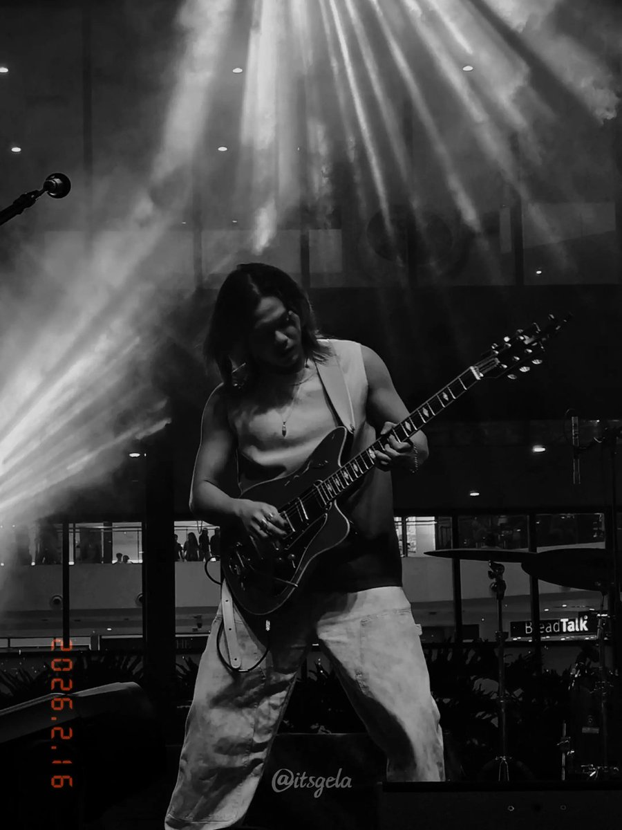 Angela Mariano tweet media