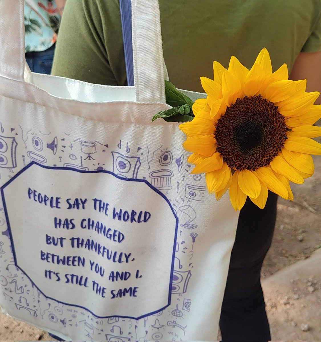 bts4eveerr's tweet photo. #FlowerForHobi #Hobiuary #HopeMonth https://t.co/HD6oOmOQC8