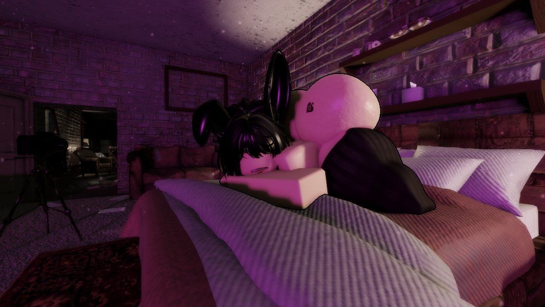 𝚑𝚊𝚣𝚎𝚕 tweet media