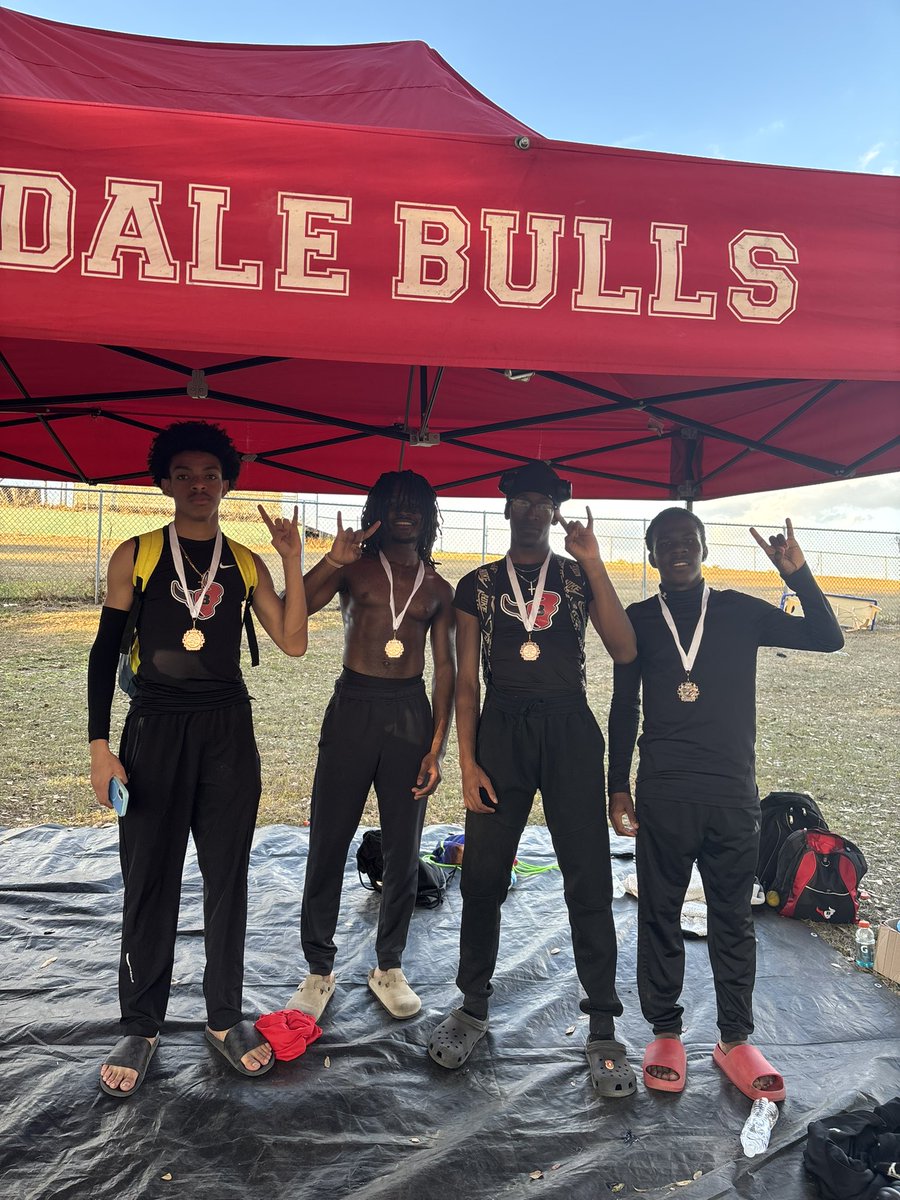 B_Chestnut19's tweet photo. ALL GLORY TO GOD
50.9 Split at 1st Leg
Lane 4
Also secured 3rd place with my guys! https://t.co/QGxu4e7hkj