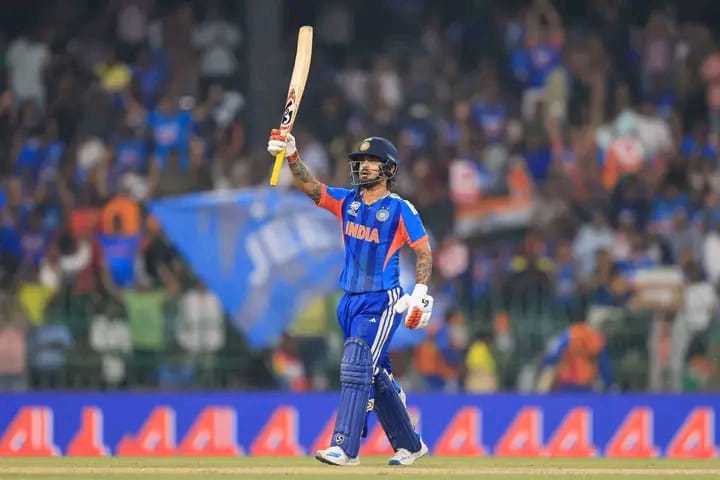 आरंभ है प्रचंड… 🇮🇳🔥
भारत और पाकिस्तान के मध्य खेले #T20_विश्व_कप 🏆 के मुकाबले में भारतीय क्रिकेट टीम ने अद्भुत जज़्बा, आक्रामक खेल और दमदार प्रदर्शन करते हुए पाकिस्तान को करारी शिकस्त देकर ऐतिहासिक विजय दर्ज की।
यह जीत सिर्फ एक मैच नहीं, बल्कि करोड़ों देशवासियों के गर्व और