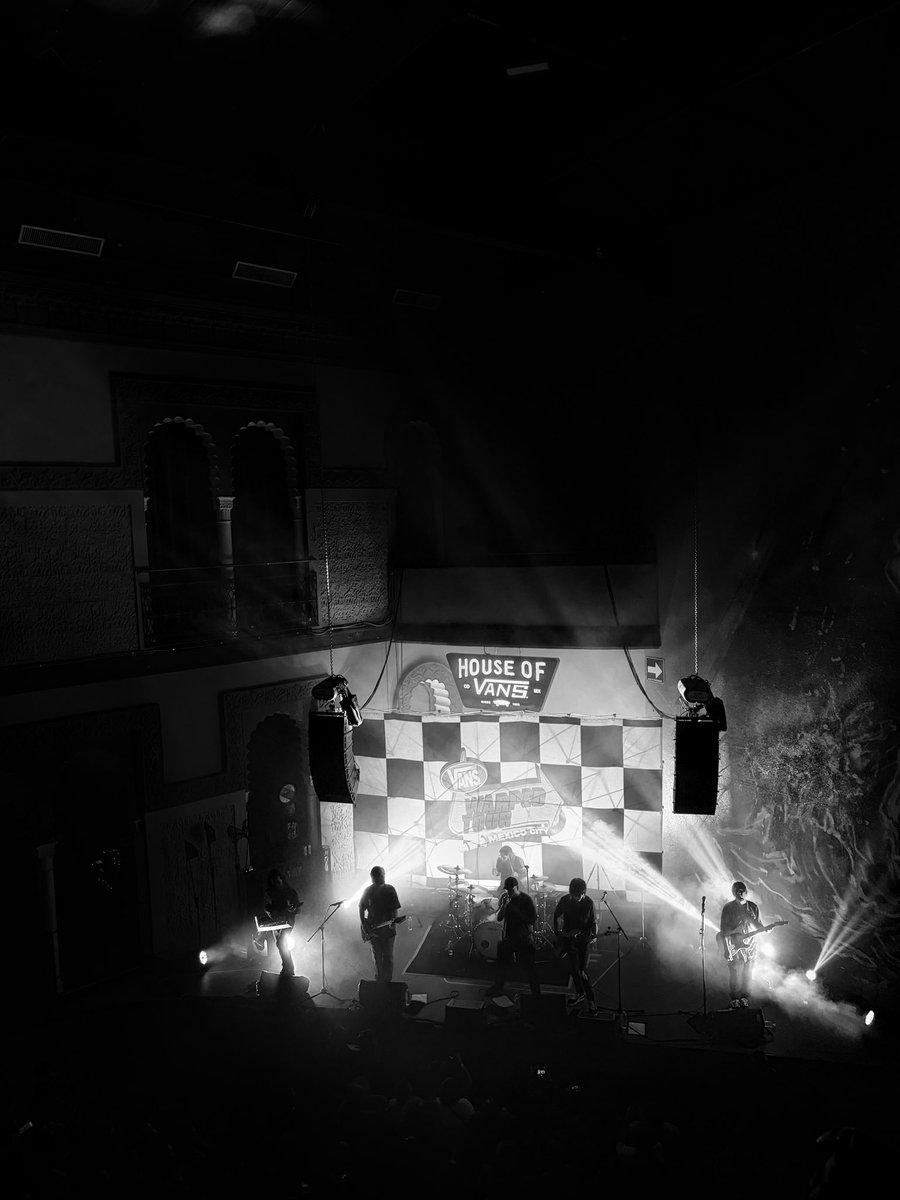 Gracias por las atenciones <a href="/WarpedMexico/">Vans Warped Tour México</a>