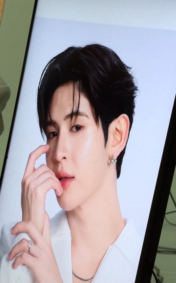 วอนแอคซีรีส์ปล่อยรูปน้องไนน์คอมโพสนี้ด้วยนะคะ อยากหวีดแบบภาพชัด ๆ ทำถึงทำเกินมาก 🫠