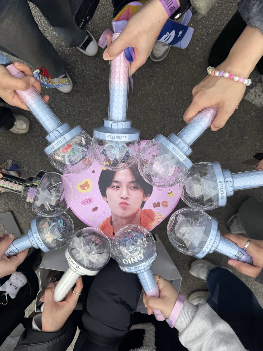 도라 tweet media