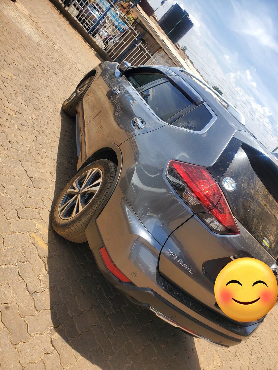 Uzee is funny 
This morning I saw a guy park, step out confidently, lock the car… then walk away like a movie character.
Two steps later he remembered something, came back, unlocked the car, checked nothing… locked again and left.

Three steps later… he came back AGAIN. This