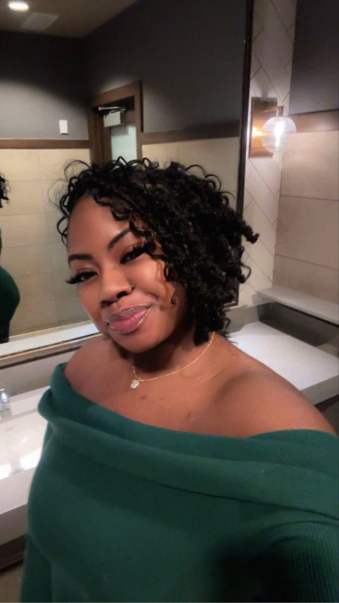 Lala Simonee tweet media