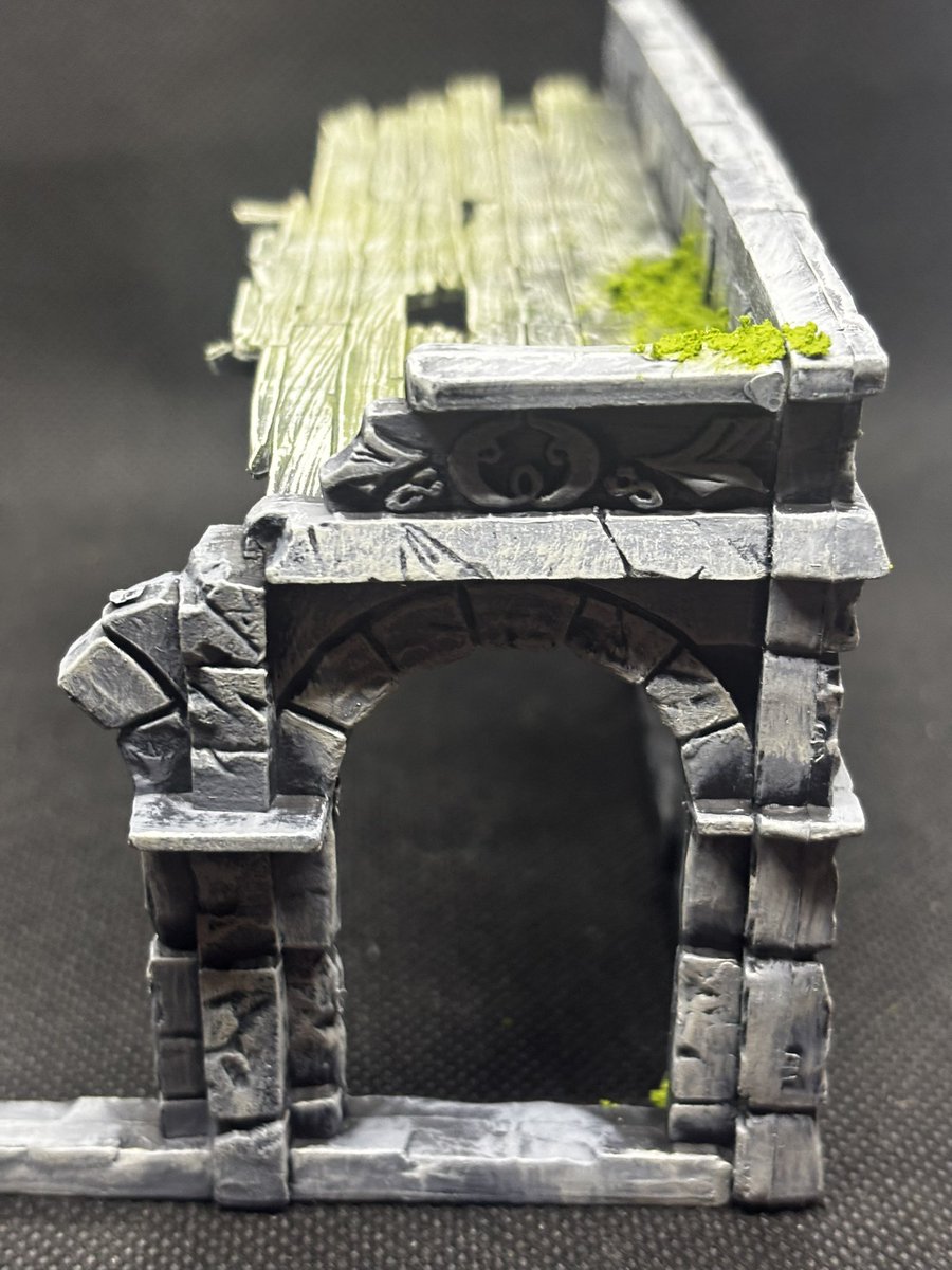 KerrickHobbys's tweet photo. One more from the backlog. Another piece of the ruins of Osgiliath done all in AK Interactive 3rd gen acrylics and diorama paste. 

#modelpainting #lordoftherings #warhammercommunity #middleearthstrategybattlegame #tabletopterrain https://t.co/lOsHYvZ0X3