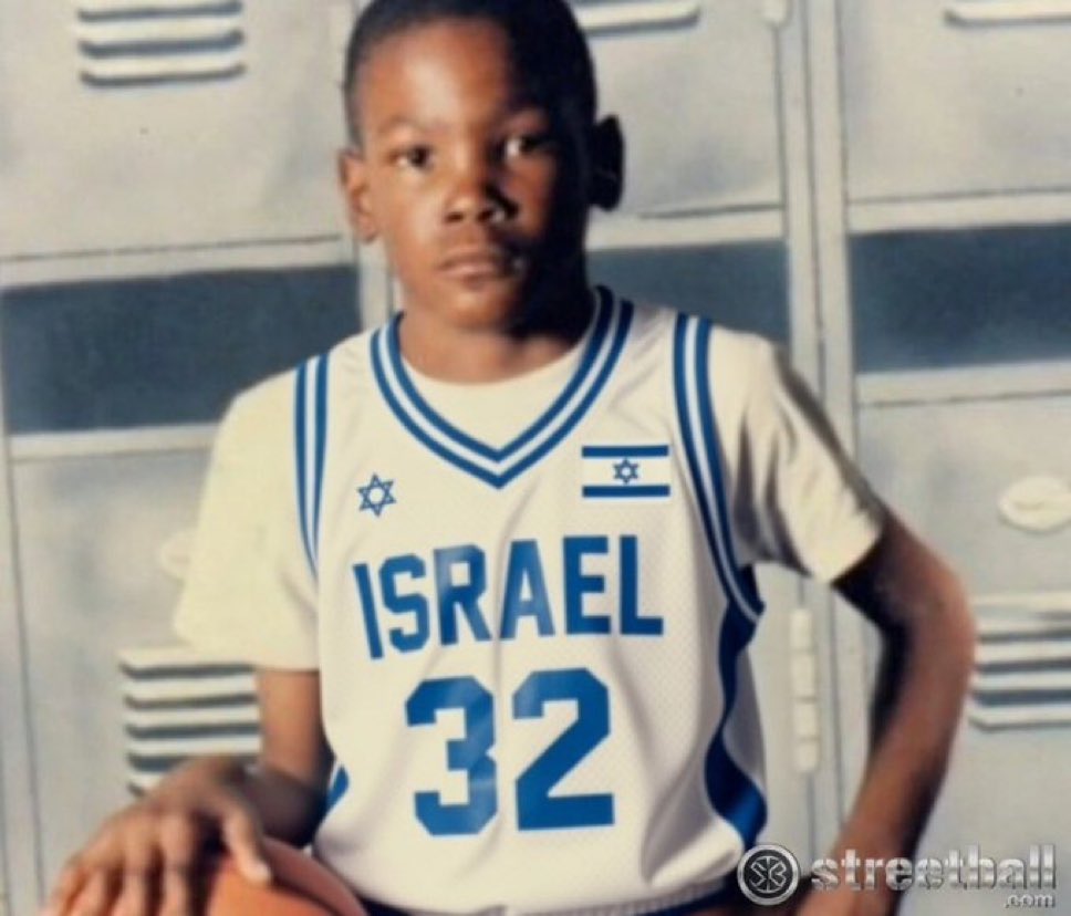 AdamFerrellNFL's tweet image. We found this old photo of Kevin Durant today.

Thoughts?