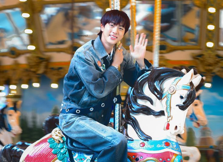 This man did things no other artist has done for his fandom. He traveled 36 hours to another country just to sing one song, left us monthly messages, and as soon as he finished his military service, he didn't stop working. Call me what you want, but I won't let go of dsylm.