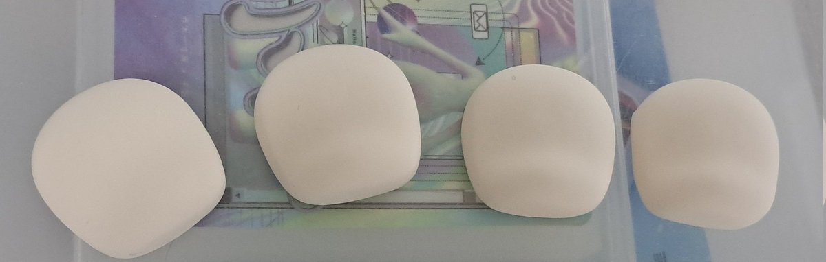 기본베이스 얼굴을 굽는중입니다
피부색이 살구색이면 오리지널 고정피부색으로 작업드리며 따로 조색이필요한친구들은
피부색컨펌이있을예정입니다
내일 3시에 게릴라오픈 화과자 10슬롯은 시즌커미션 마지막슬롯입니다
신청수가많으면 조기마감합니다!