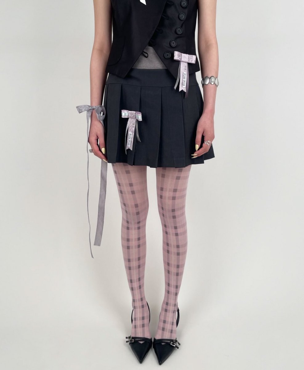 여기 가방이랑 스타킹 진짜 귀엽다..
가방 사면 로제트도 준대
연노랑이라 봄에 메고시픔 ㅠ,ㅠ