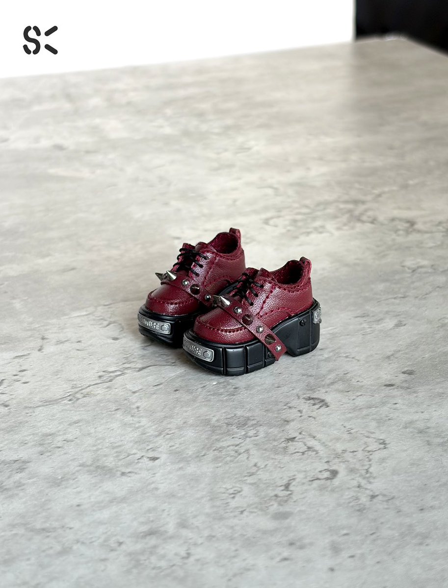 P1: 北冥12
P2: 北冥8
リベットストラップは取り外し可能です。