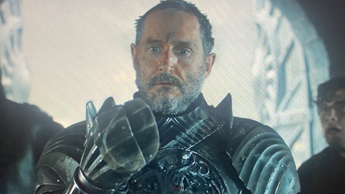 this was genuinely one of the best episodes of television. the writing, the dialogue, the acting, the fighting sequences, the tension, the twist at the end. akotsk you really are everything!