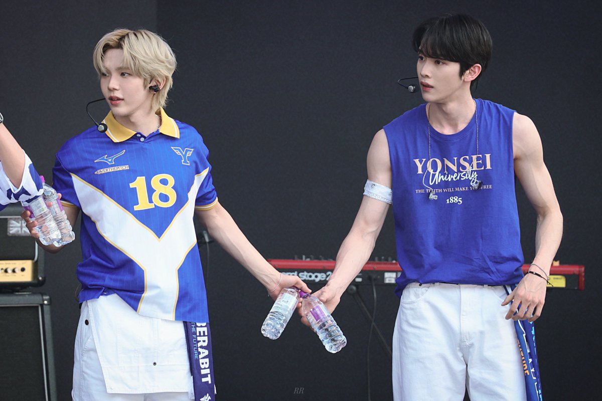 오타로 씨 (✿)🧋🦦 (@nonsense_nook) on Twitter photo 