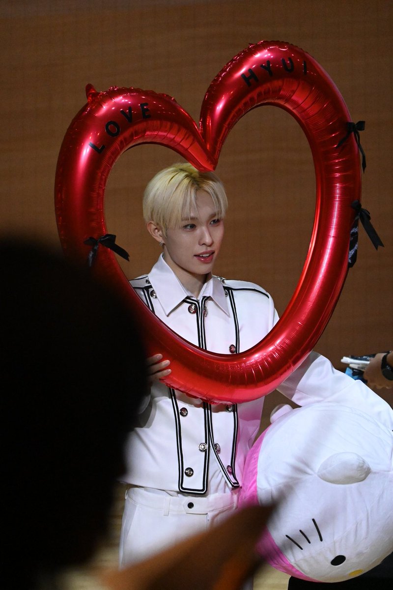 260214 MS in Taipei 超萌爆…… #HYUI #휴이 #ヒュイ #NEXZ