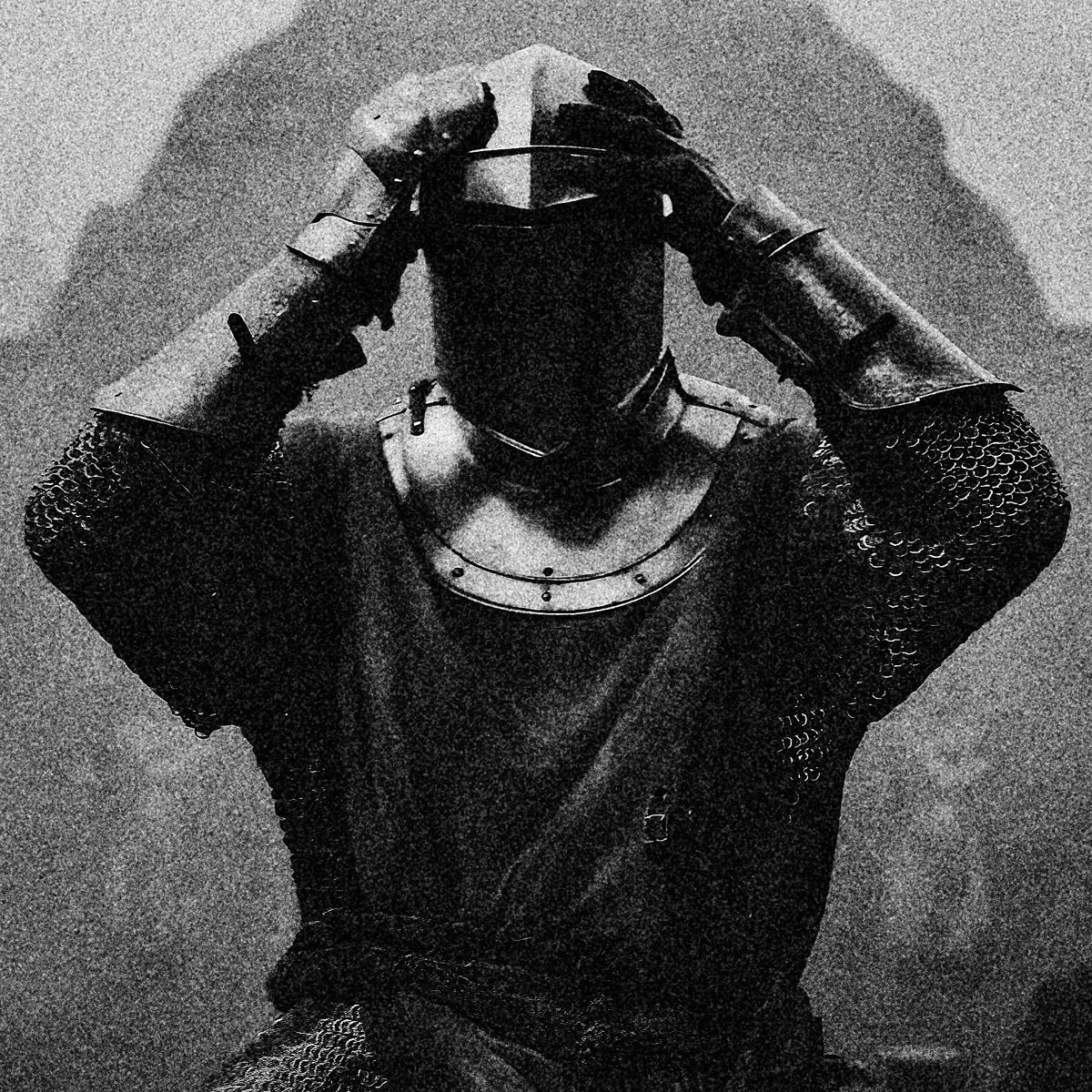 Hiç bekleneni karşılamayan bir bölüm olmuş maalesef,beklediğimize değen bir bölüm olmadı.