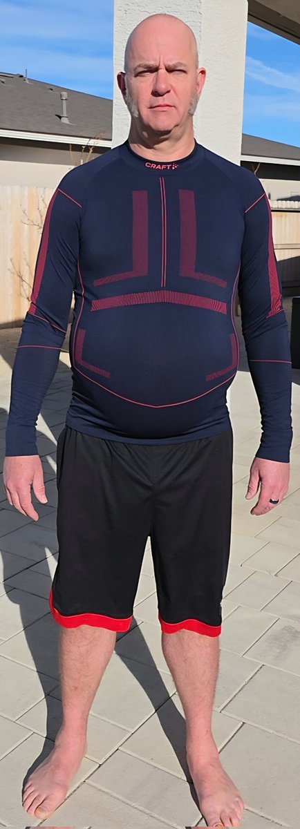 CNFTBTC's tweet image. That belly in the pic? It's been my biggest enemy for 15+ years. Haven't been under 205 since our 2010 wedding. Currently 237 lbs. Done w/ the yo-yo. Starting OPTAVIA tomorrow—with my wife @VeronicaHash as my coach. This time it's different. 
Thread 👇 #OPTAVIA #Transformation