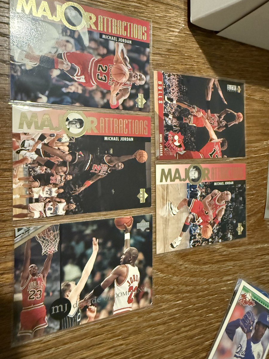 RiddlerMC's tweet photo. Old cards part 2 https://t.co/3NBcRDs900