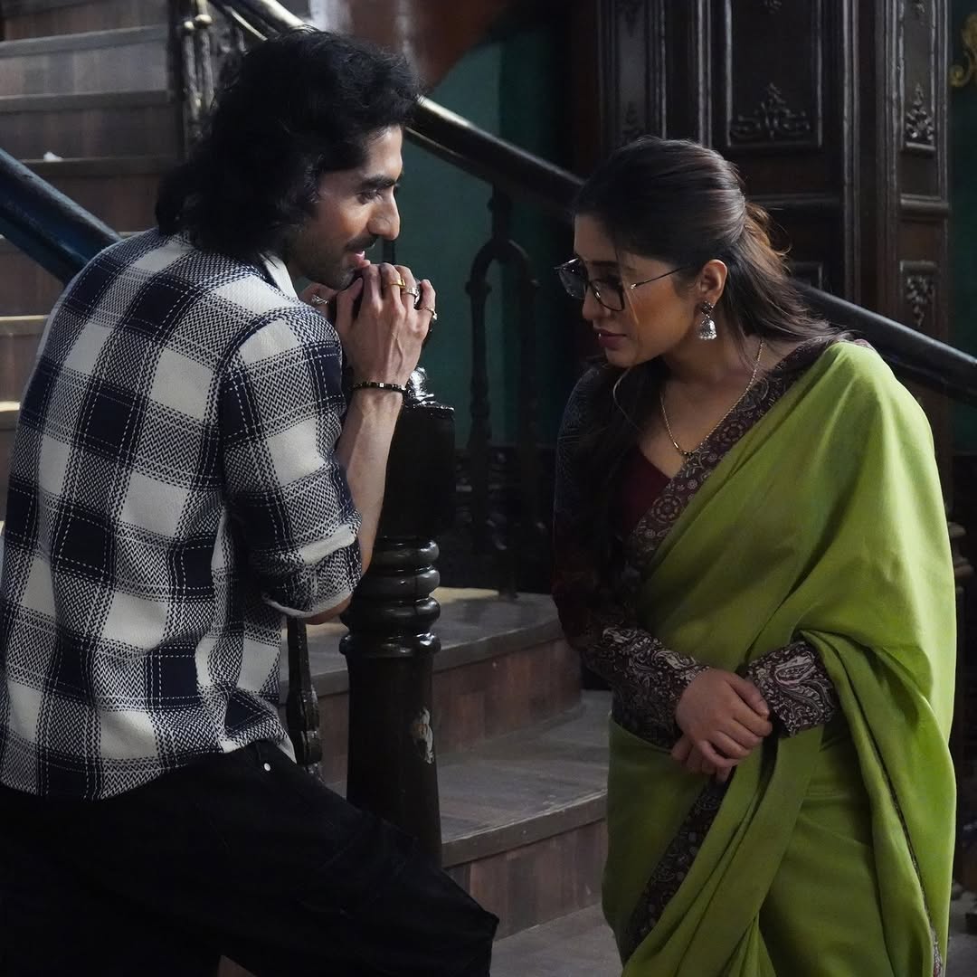 #HarshadChopda some more HD quality pic's shots theme song shoot 
Rishabh and Bhagyasree dazzling and effortlessly presence