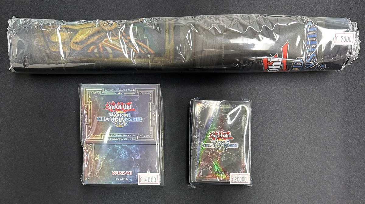 遊戯王　WCS 2025 デュエルセット　パリ　世界大会　スリーブ　プレイマット 遊戯王 サプライ】 WCS 2025 パリ スリーブ￥20,000- プレイマット