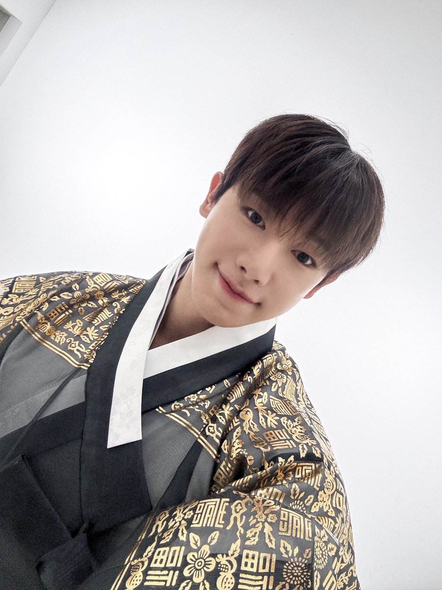 위니공주 오늘은 위니공주가 원하는일 뭐든 말해보시오 하하하하

#원호 #WONHO