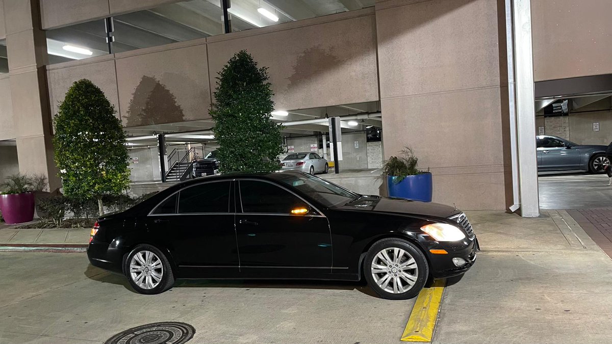 Mercedes Benz S550 for sale due to medical needs. facebook.com/share/18JDGtYV…