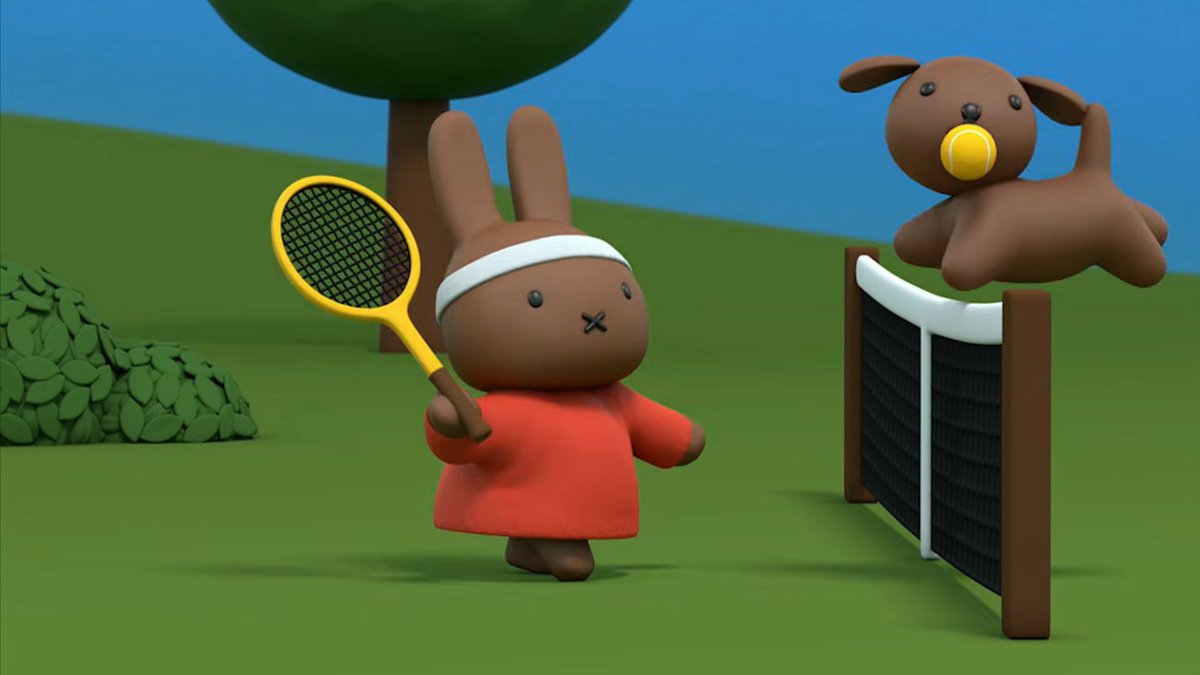 테니스 공 물어감 공중 쩜프