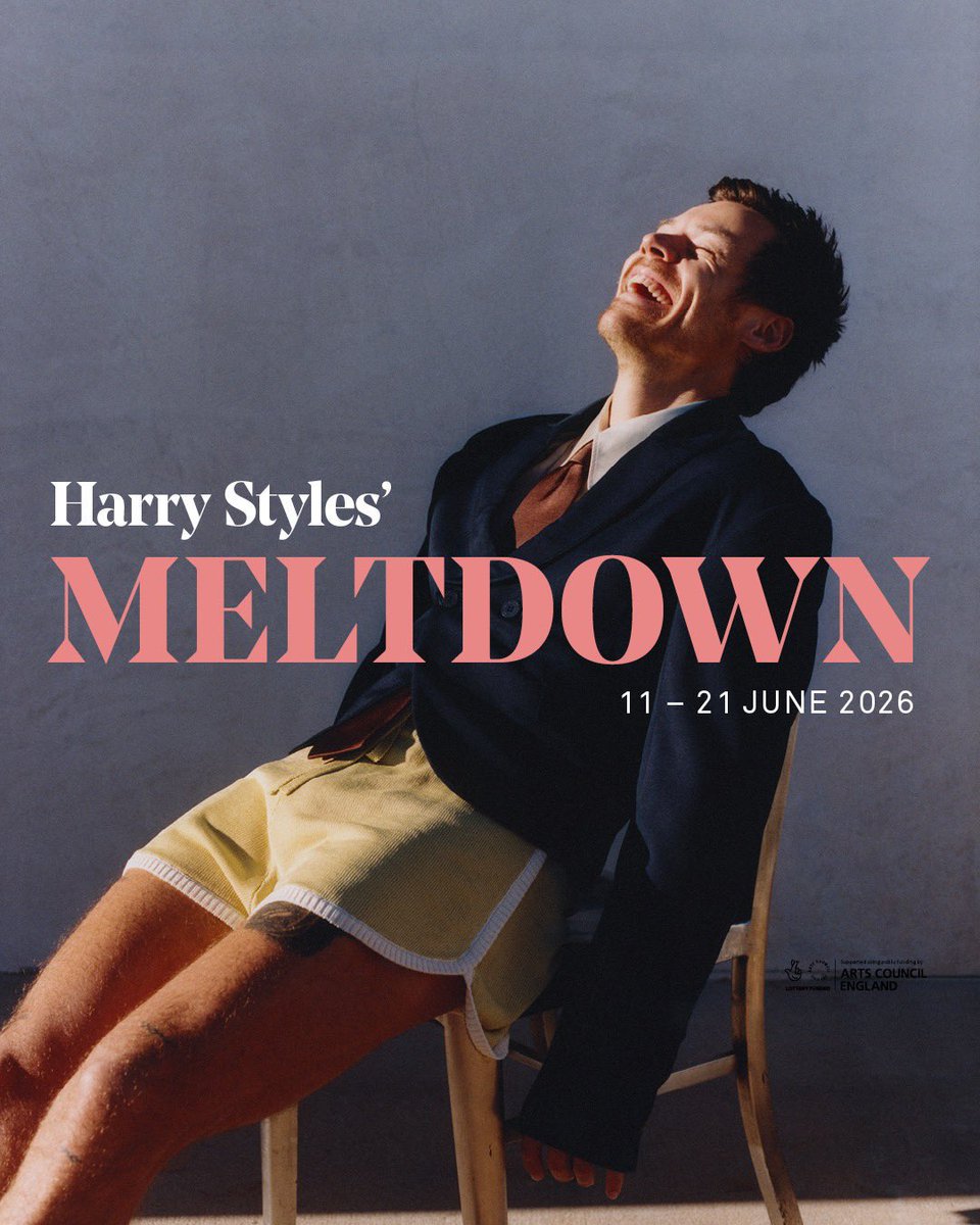 so many pics of him smiling so big this era 😭😭🥹