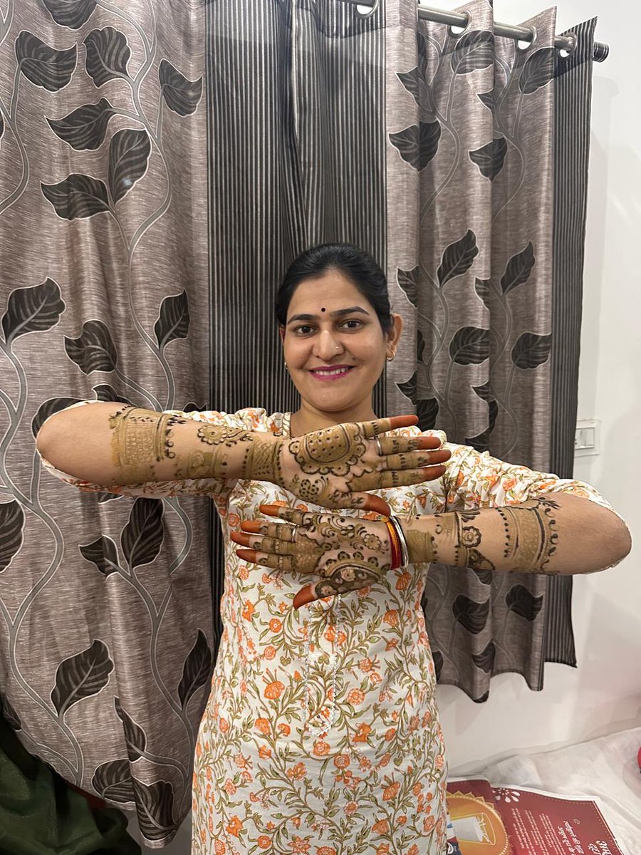 दिखावा हज़म नहीं होता मुझे,
————
और असलियत में चाहे तुम मुझे ज़हर पिला दो  !!
🧿🫶🧿