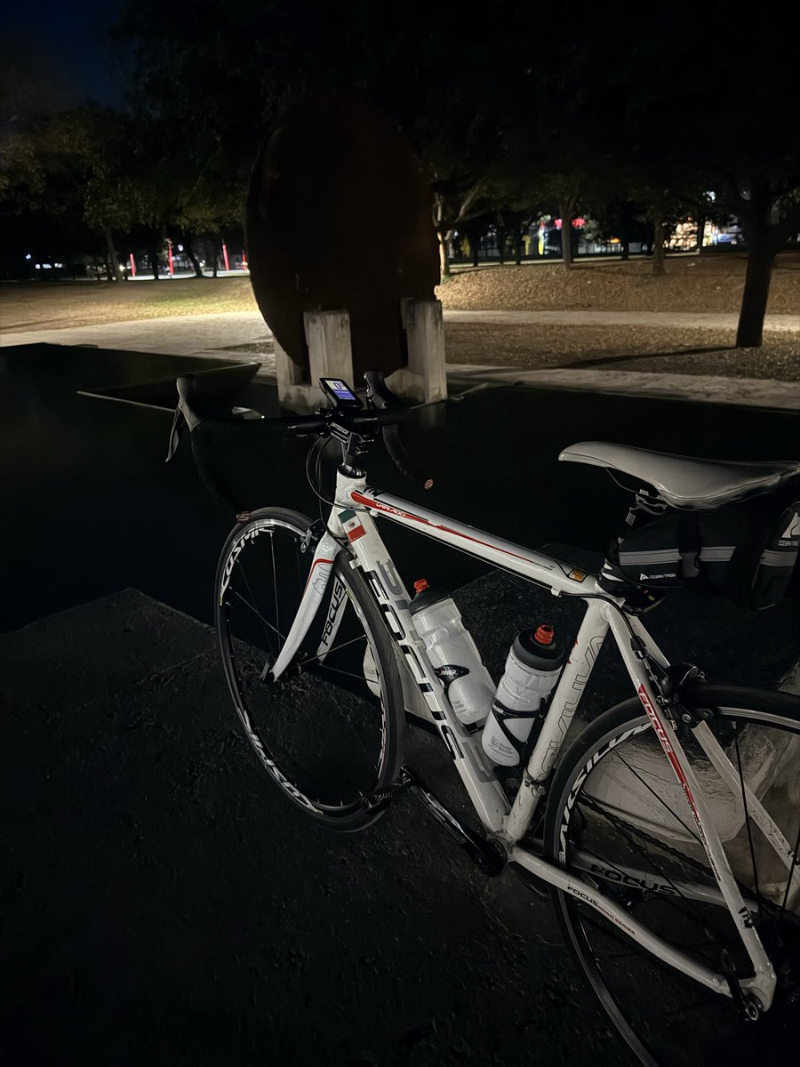 Miltonrmz17's tweet photo. Solo mi bici y yo. https://t.co/Vww8A6JRd5
