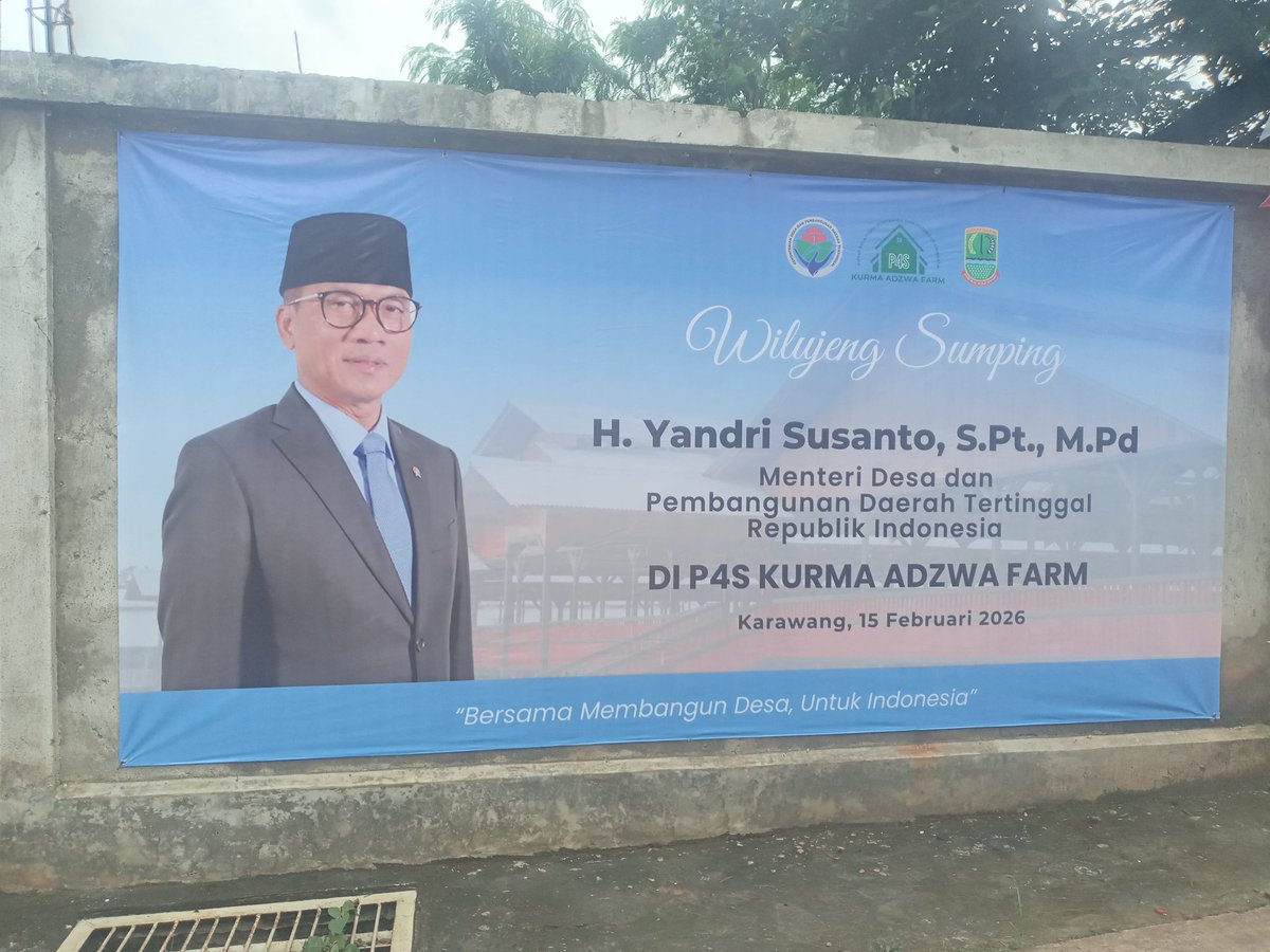 AHaeL_ST's tweet photo. Wilujeng Sumping  Menteri Desa di Peternakan terpadu Karawang dgn sistem integrasi  penggabungan usaha ternak dgn pertanian organik &amp; perikanan.
@Yandri Susanto 
@Sekretariat Kabinet RI 
@Bpsdm KemendesaPDT
#TPPKemendesaPDT
#BUMDESKetahananPangan
#KerawangTernakTerpadu https://t.co/Y1xEH3xMYK