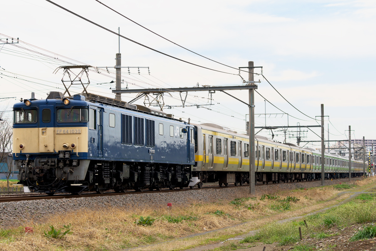 maruyho2's tweet image. クマギョウで撮影した山手線6扉車置換え配給

2010/4/2 配9772レ 
EF64 1030/E231系(元ミツ26編成)×6・山手線用E231系×4