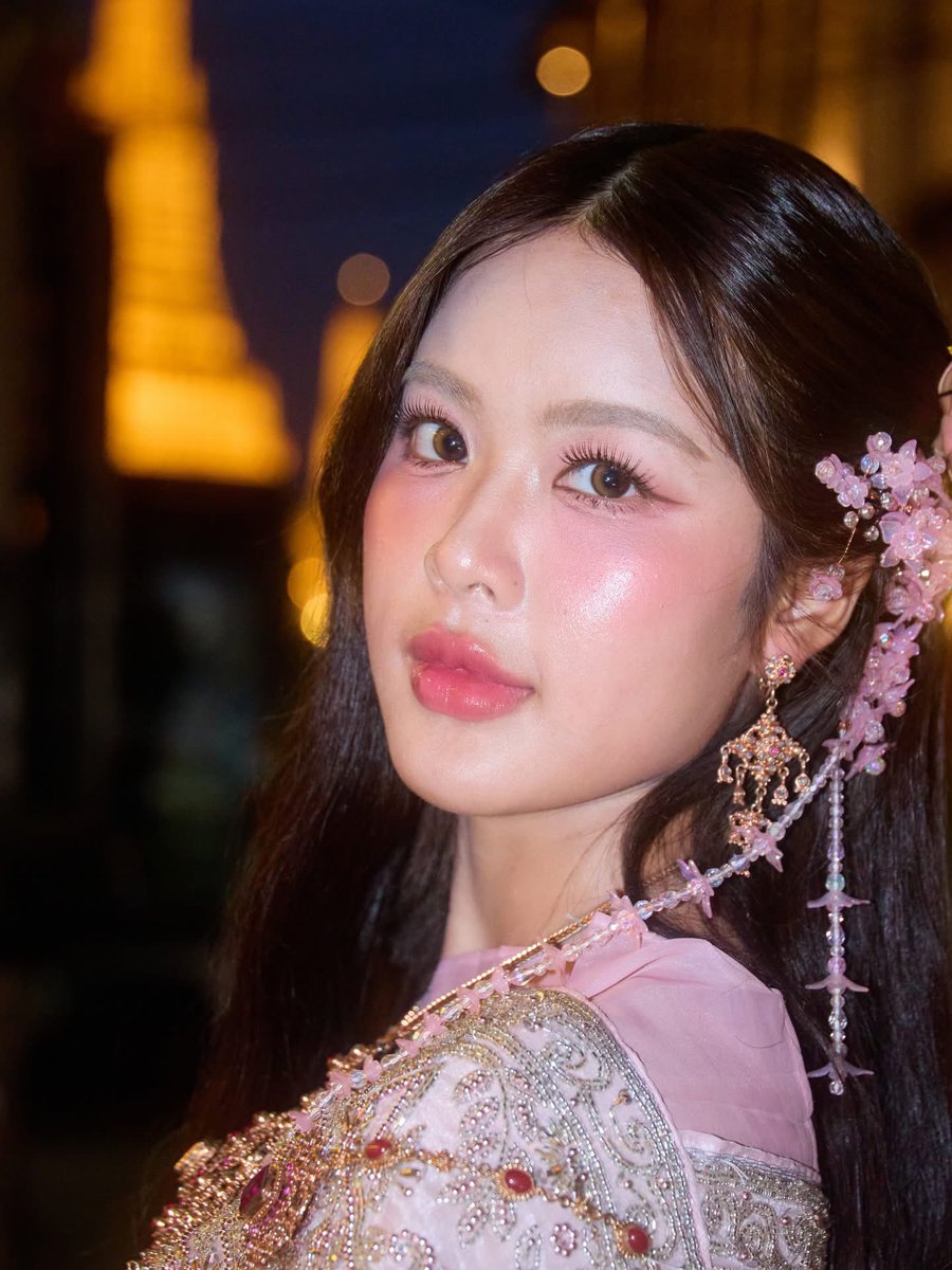 imapt911's tweet image. สวยสะบัดสไบ งามแบบไทยในยุคเจน z 🌺
#MOBYE