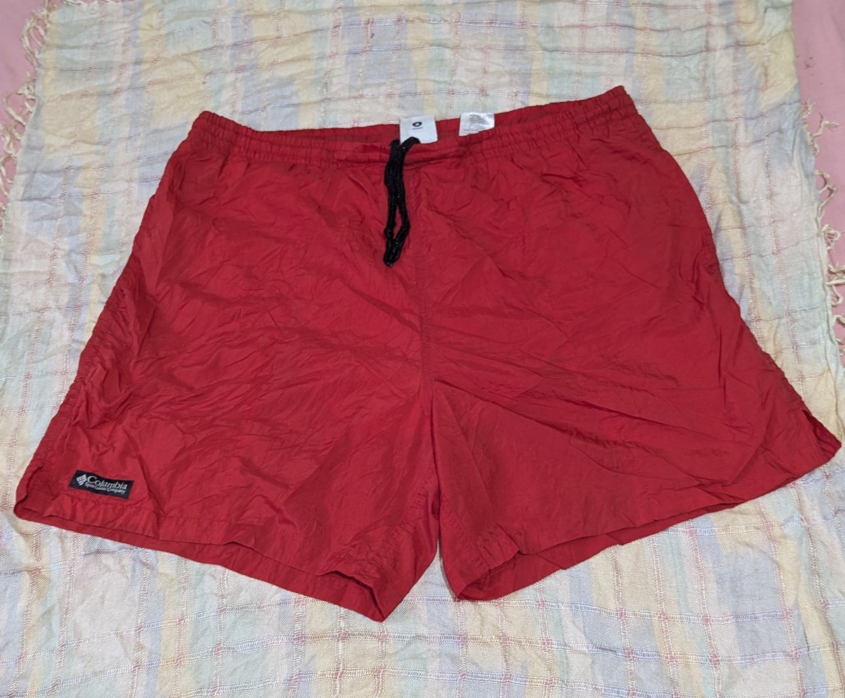 saint_beads's tweet photo. SHORTS 

Ugx 10,000 each

0759466645
#shortsplug 
#MondayHustle https://t.co/vkHxHlc8jl