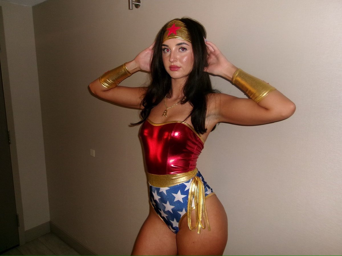 queen valerie tweet media